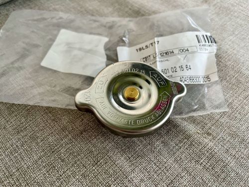123 501 0215   Kühlerverschluss +64